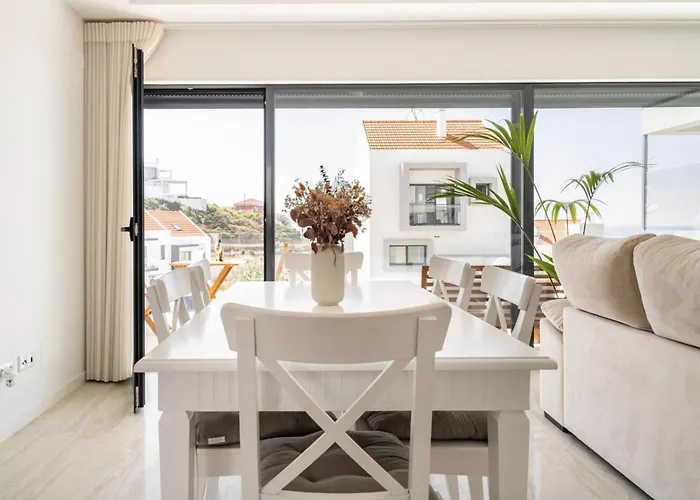 Beach, Ocean View & Bright House Villa Ericeira