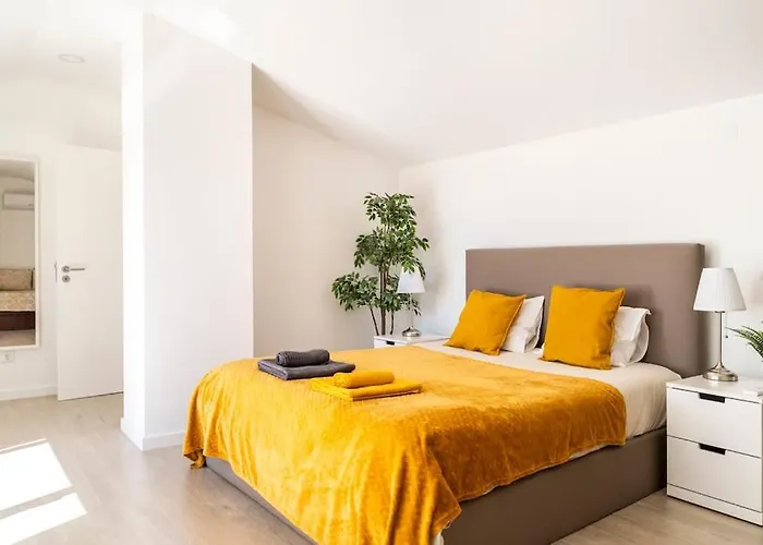 Beach, Ocean View & Bright House Ericeira