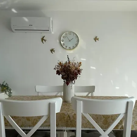 Beach, Ocean View & Bright House Villa