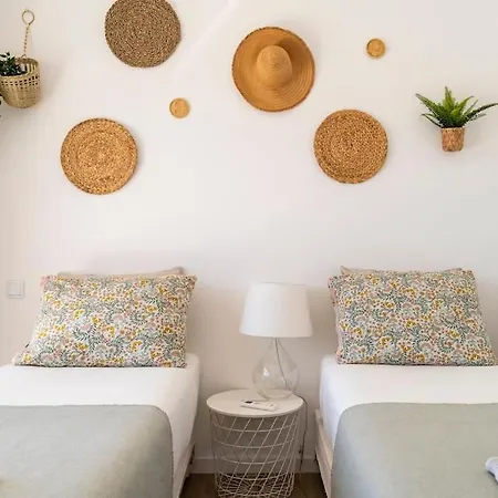 Beach, Ocean View & Bright House Villa