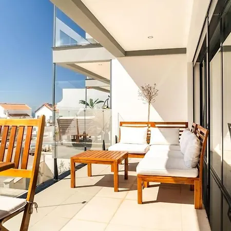 Beach, Ocean View & Bright House Villa Ericeira