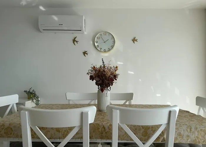 Beach, Ocean View & Bright House Вилла