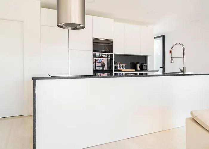 Beach, Ocean View & Bright House *