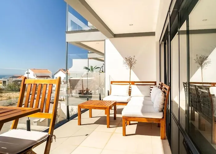 Beach, Ocean View & Bright House Вилла Эрисейра